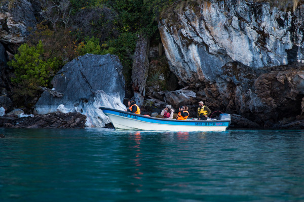 Capillas de mármol  + Bahía Exploradores